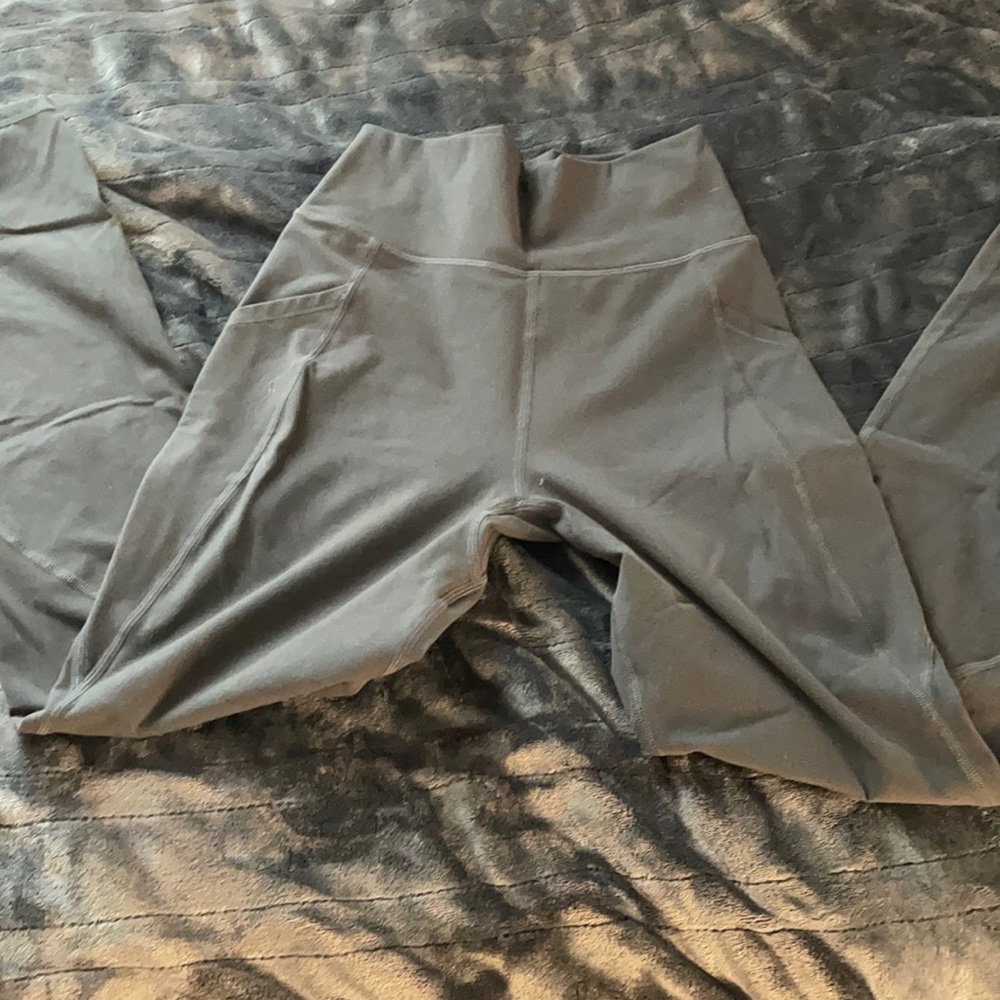 Alphalete pocket leggings